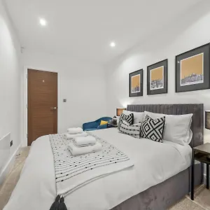 Springfield Thirteen Apartment Harrogate